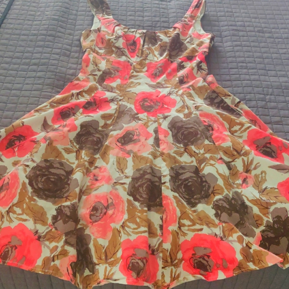 New Directions sleeveless floral dress